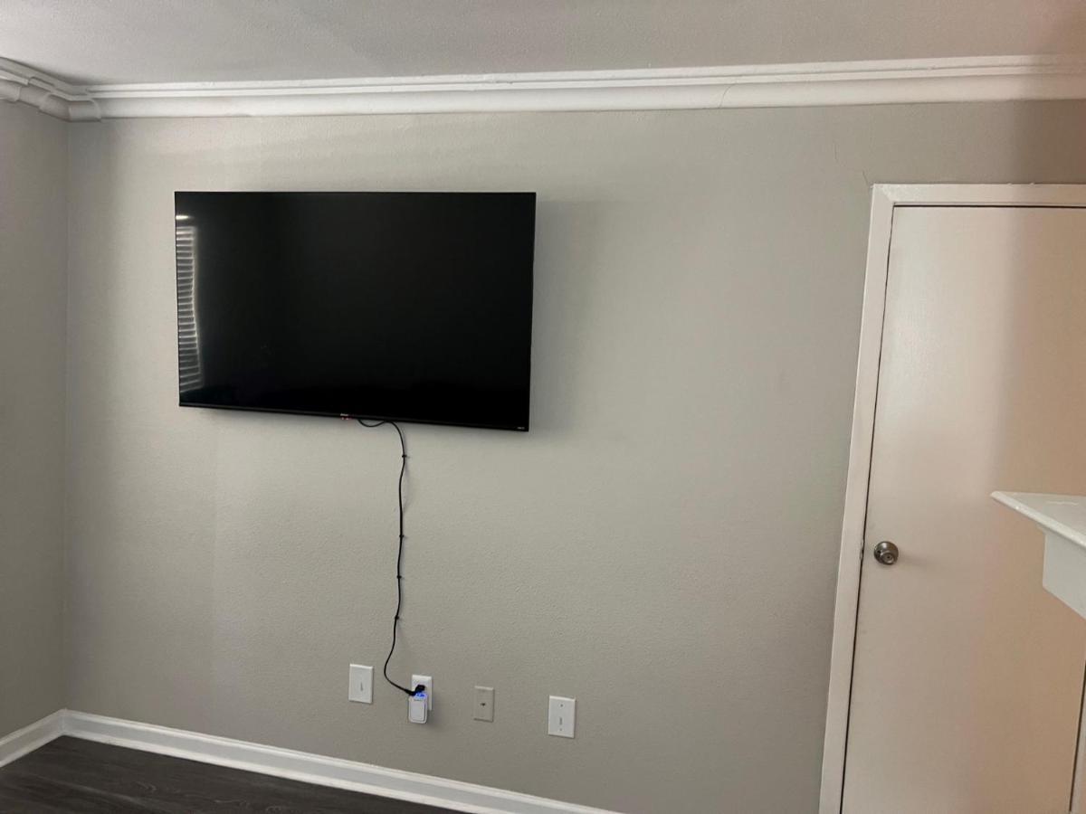 Beautiful 1-Bedroom Townhome With Nice Amenities ヒューストン エクステリア 写真