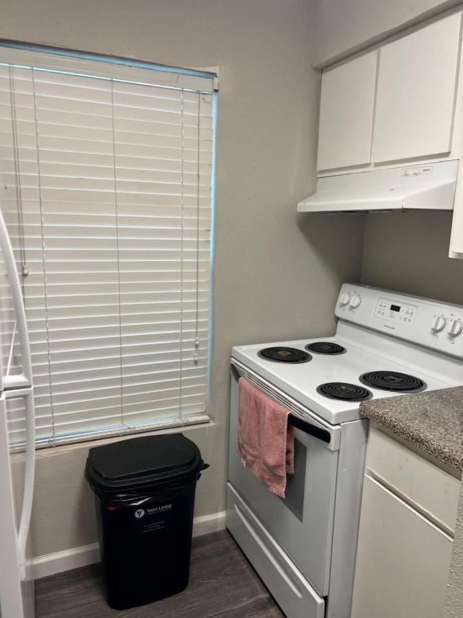 Beautiful 1-Bedroom Townhome With Nice Amenities ヒューストン エクステリア 写真